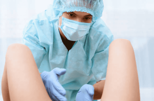 Midwife urges mums-to-be not to ‘worry about pubic hair’ when giving birth Midwife urges mums-to-be not to ‘worry about pubic hair’ when giving birth