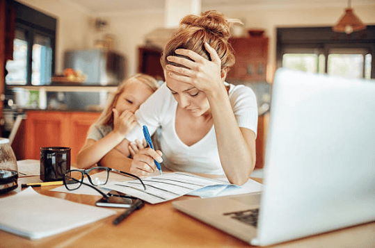 Full-time working mums are at least 40 percent more stressed, study finds Full-time working mums are at least 40 percent more stressed, study finds