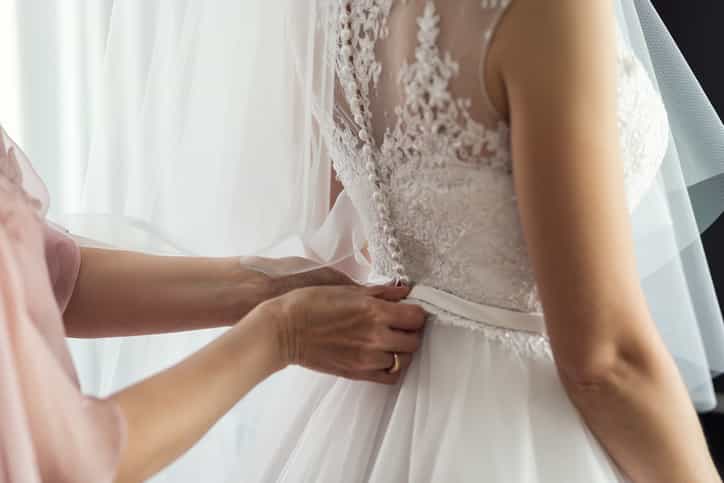 This bride has a very unusual request for her wedding guests and the internet is divided This bride has a very unusual request for her wedding guests and the internet is divided