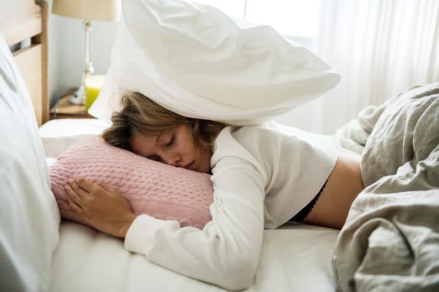 Going to bed at THIS time is the key to looking attractive Going to bed at THIS time is the key to looking attractive