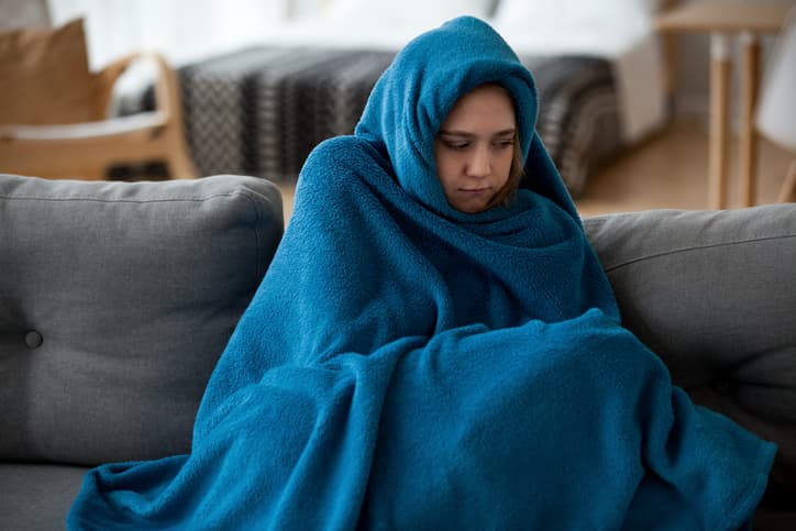 Apparently, this is the reason why women feel the cold more than men do Apparently, this is the reason why women feel the cold more than men do