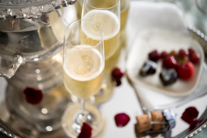 SuperValu’s meal deal for two includes a bottle of prosecco for just €15 SuperValu’s meal deal for two includes a bottle of prosecco for just €15