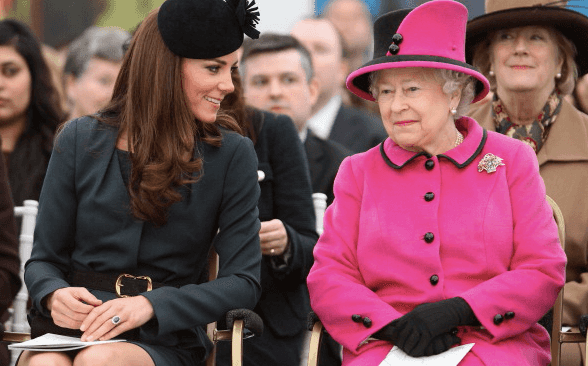 The Queen has a harsh way of telling Kate Middleton she doesn’t like her outfits The Queen has a harsh way of telling Kate Middleton she doesn’t like her outfits