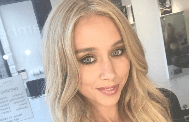 Una Healy just revealed a new hairstyle on instagram, and it’s DIVINE Una Healy just revealed a new hairstyle on instagram, and it’s DIVINE