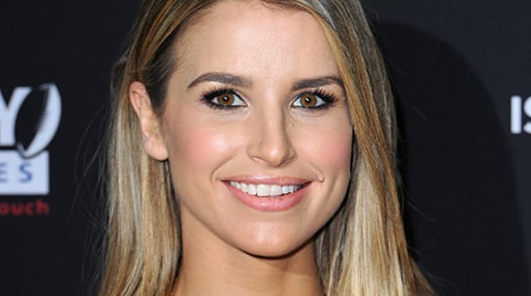 Vogue Williams looked absolutely UNREAL at the races this weekend Vogue Williams looked absolutely UNREAL at the races this weekend