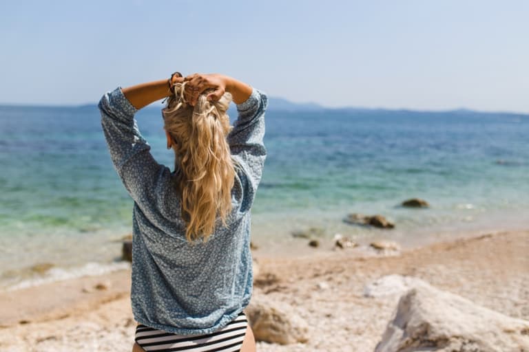 3 easy hacks for gorgeous, bouncy beach waves – without using heat 3 easy hacks for gorgeous, bouncy beach waves – without using heat