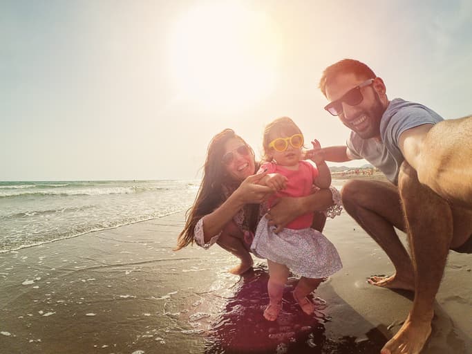 Expert Kerril Hickey explains why it’s crucial for our children to wear sunglasses Expert Kerril Hickey explains why it’s crucial for our children to wear sunglasses