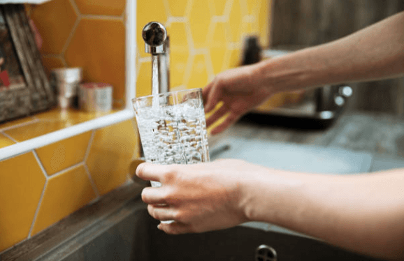 Boil water notice affecting 600,000 people to stay in place until at least Tuesday Boil water notice affecting 600,000 people to stay in place until at least Tuesday