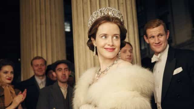 Claire Foy is returning to The Crown for season four Claire Foy is returning to The Crown for season four