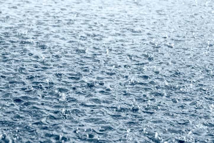 Met Éireann forecast ‘heavy, wintery rain’ tonight as temperatures drop as low as zero Met Éireann forecast ‘heavy, wintery rain’ tonight as temperatures drop as low as zero
