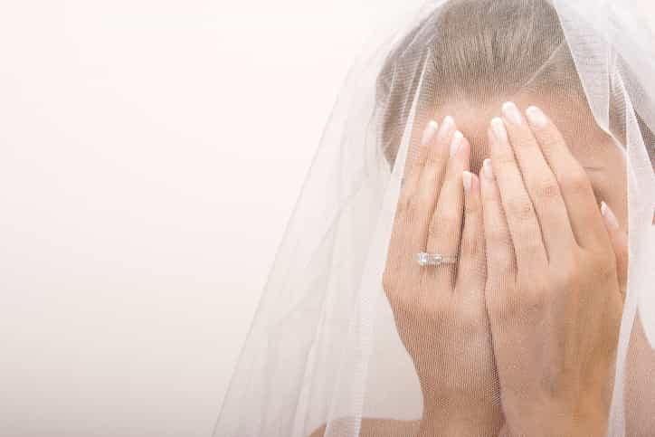 Groom calls his fiancée a ‘toddler throwing a tantrum over a sparkly toy’ for not wanting to buy a €90 wedding dress Groom calls his fiancée a ‘toddler throwing a tantrum over a sparkly toy’ for not wanting to buy a €90 wedding dress