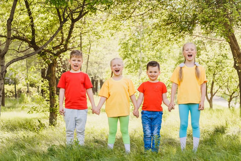 Grandmother goes viral after she colour codes all of her 15 grandchildren Grandmother goes viral after she colour codes all of her 15 grandchildren