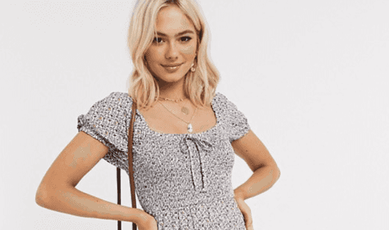 The fabulous floral dress that we will be wearing on repeat for spring The fabulous floral dress that we will be wearing on repeat for spring