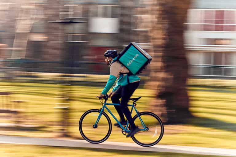 Deliveroo raises €30,000 for HSE frontline staff through orders Deliveroo raises €30,000 for HSE frontline staff through orders