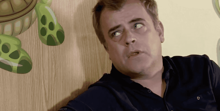 Corrie hit with Ofcom complaints after face masks removed in hospital scene Corrie hit with Ofcom complaints after face masks removed in hospital scene