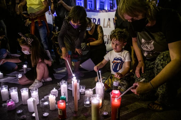 Domestic violence protests continue after discovery of six-year-old girl’s body in Spain Domestic violence protests continue after discovery of six-year-old girl’s body in Spain