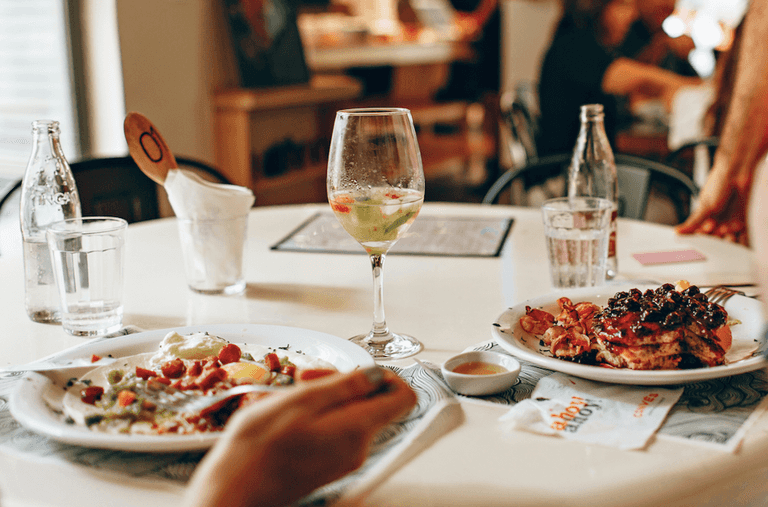 Parents should not bring children into restaurants for indoor dining, Holohan warns Parents should not bring children into restaurants for indoor dining, Holohan warns