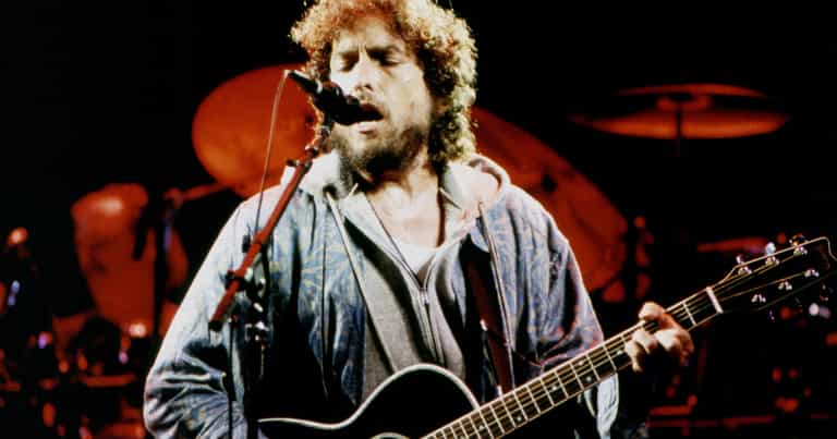 Bob Dylan sued for alleged drugging and sexually assaulting a 12-year-old Bob Dylan sued for alleged drugging and sexually assaulting a 12-year-old