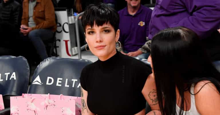 Halsey on not attending the Met Gala: “I got leaky hurty boobs, a bloody swollen uterus” Halsey on not attending the Met Gala: “I got leaky hurty boobs, a bloody swollen uterus”