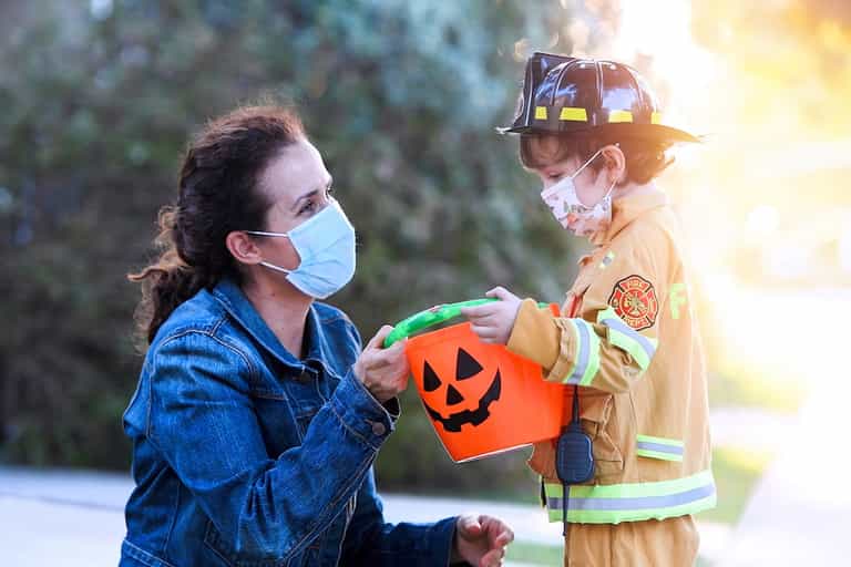 Should children go trick-or-treating this year? Expert weighs in Should children go trick-or-treating this year? Expert weighs in