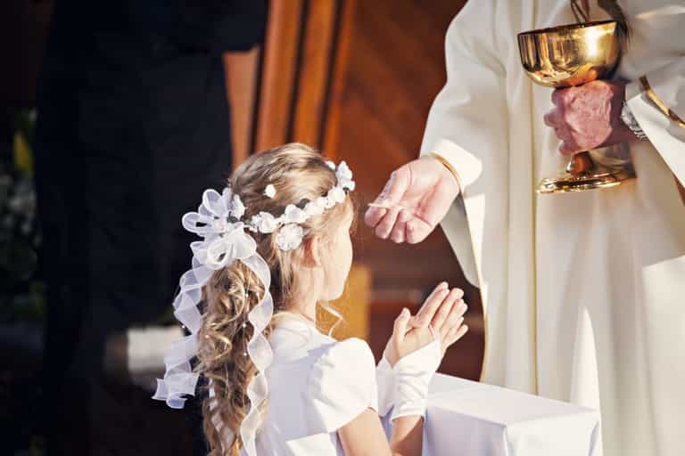 Mr Price launches cheap Communion dress range from €17.99 – €29.99 Mr Price launches cheap Communion dress range from €17.99 – €29.99