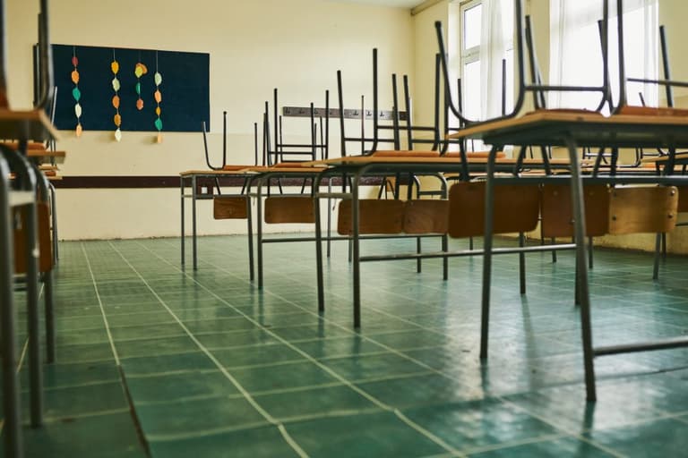 Wexford primary school told to re-open immediately despite Covid fears Wexford primary school told to re-open immediately despite Covid fears