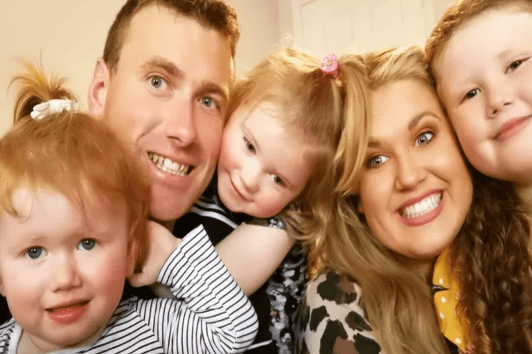 Dad dies in tragic work place accident leaving behind three daughters Dad dies in tragic work place accident leaving behind three daughters