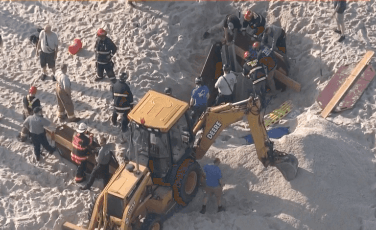 Teenager dies after hole he digged on the beach collapses Teenager dies after hole he digged on the beach collapses