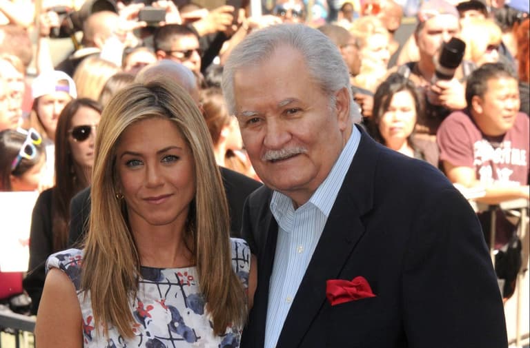 Jennifer Aniston announces death of her dad John Jennifer Aniston announces death of her dad John