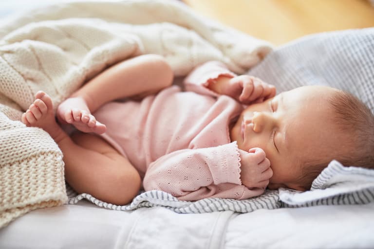 Little girl helps deliver her baby sister after mum’s miscarriage heartache Little girl helps deliver her baby sister after mum’s miscarriage heartache
