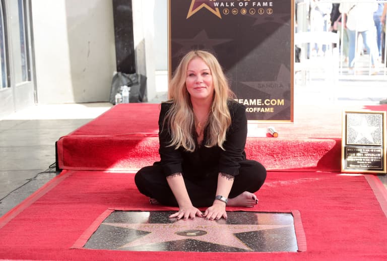 Christina Applegate ‘frightened’ to take a shower as she gives devastating MS update Christina Applegate ‘frightened’ to take a shower as she gives devastating MS update