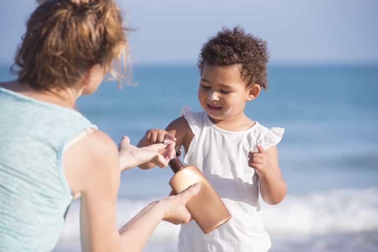 HSE issue sun safety warning to parents ahead of humid weekend HSE issue sun safety warning to parents ahead of humid weekend