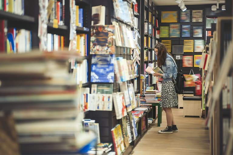 Free school books scheme being considered for secondary school students Free school books scheme being considered for secondary school students