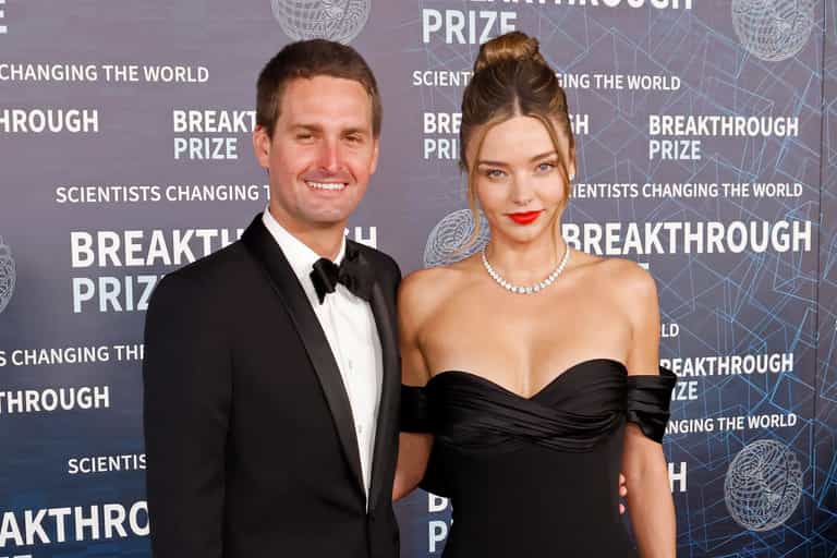 Miranda Kerr has announced she is pregnant with her 4th child Miranda Kerr has announced she is pregnant with her 4th child