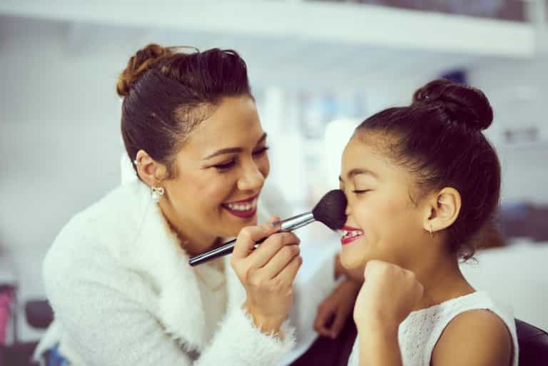 Parents weigh in on letting children and preteens wear makeup Parents weigh in on letting children and preteens wear makeup