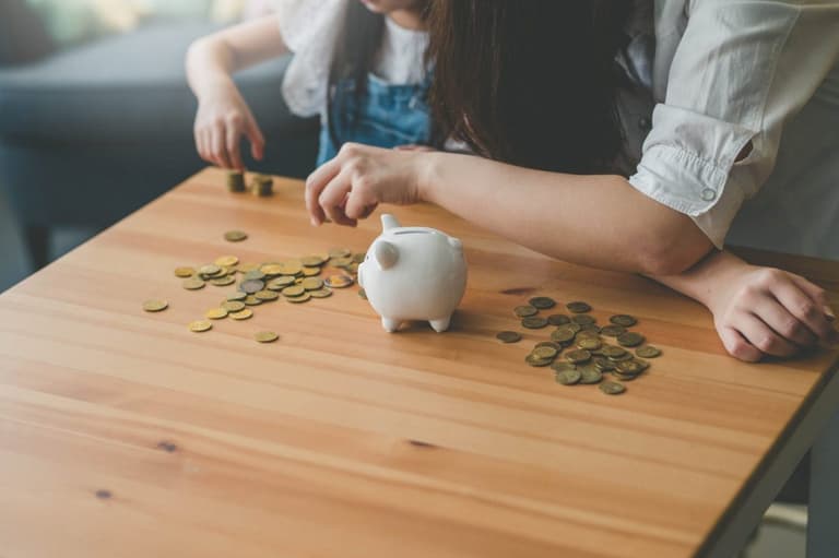 Woman shares pocket money-saving system all kids should be taught from a young age Woman shares pocket money-saving system all kids should be taught from a young age