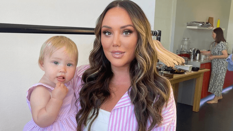 ‘Nailing motherhood’ – Charlotte Crosby stands up to mum-shamers ‘Nailing motherhood’ – Charlotte Crosby stands up to mum-shamers
