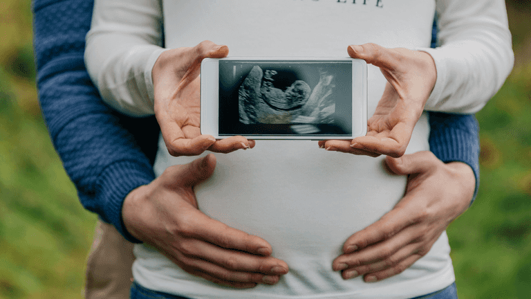 Why more people are choosing not to announce their pregnancies online Why more people are choosing not to announce their pregnancies online