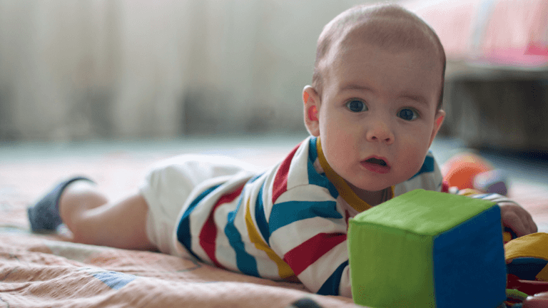 Mum shares an easy sensory activity to help with tummy time Mum shares an easy sensory activity to help with tummy time