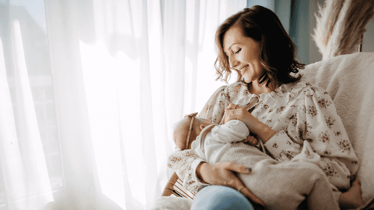 Things to know about alcohol and breastfeeding this party season Things to know about alcohol and breastfeeding this party season