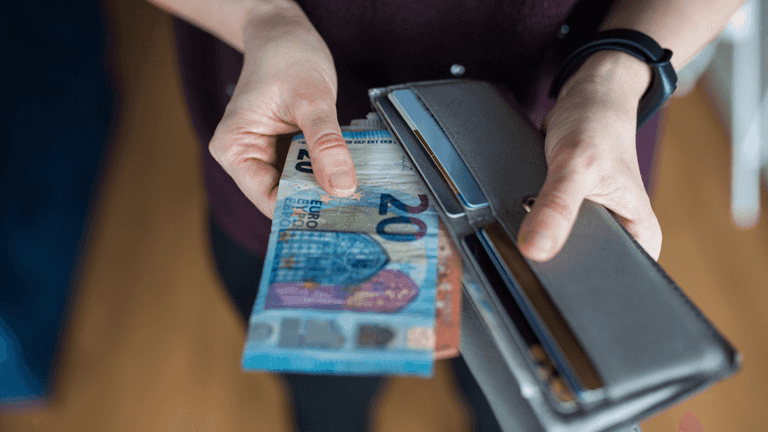 Major change to Parent Leave Benefit to be introduced in August Major change to Parent Leave Benefit to be introduced in August