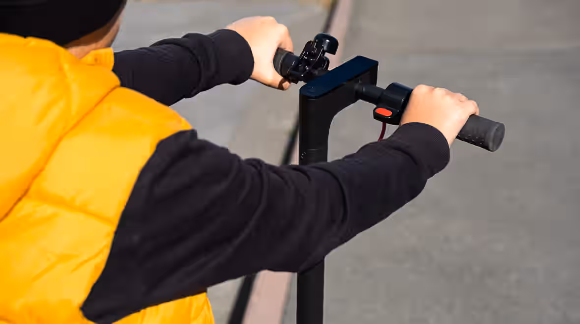 Parents warned not to buy e-scooters for kids under 18 due to ‘significant increase’ in accidents Parents warned not to buy e-scooters for kids under 18 due to ‘significant increase’ in accidents