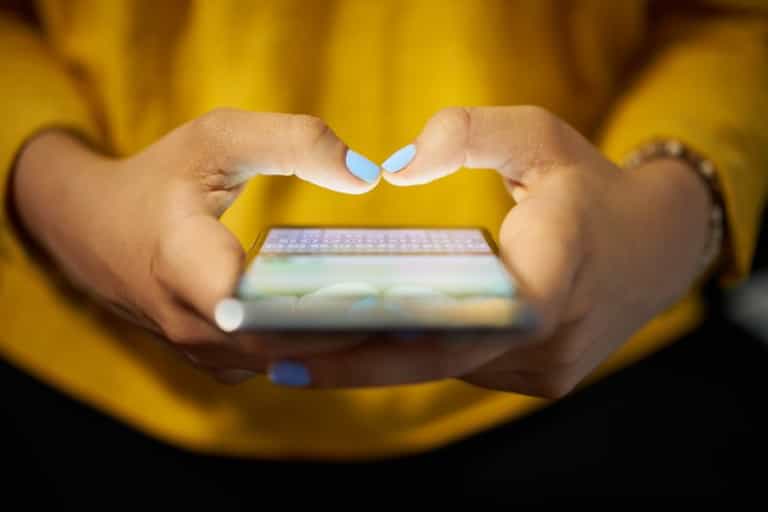 Irish kids spend 143 hours of their summer holidays staring at a screen Irish kids spend 143 hours of their summer holidays staring at a screen