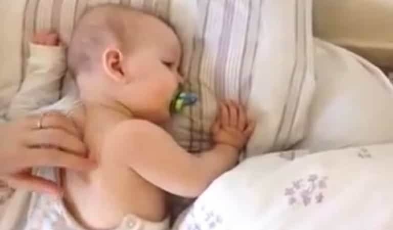 WATCH: Funny 14-month-old demands a back scratch from mum WATCH: Funny 14-month-old demands a back scratch from mum