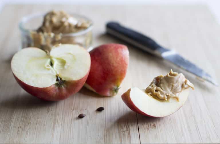 3 Paleo PEANUT BUTTER smoothie recipes to help trim the waistline 3 Paleo PEANUT BUTTER smoothie recipes to help trim the waistline