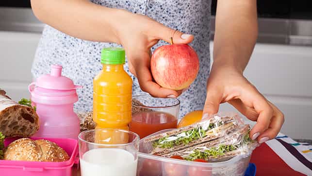 Primary school sending pupils’ ‘fatty lunches’ home to parents Primary school sending pupils’ ‘fatty lunches’ home to parents