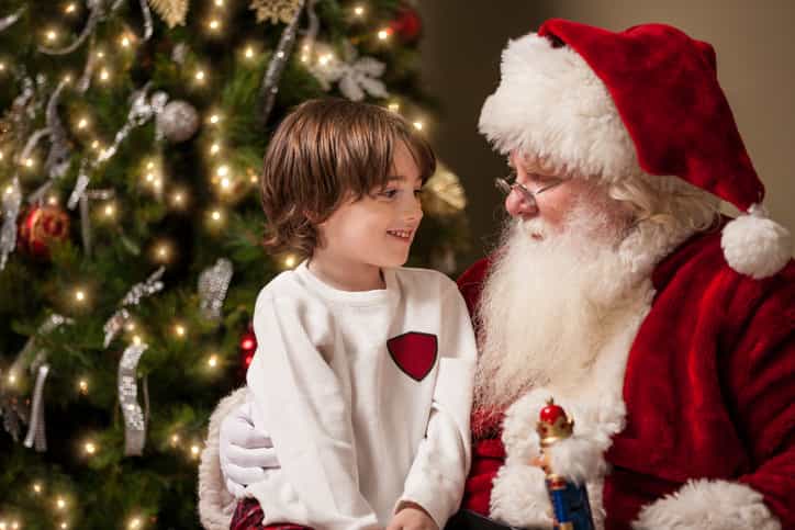 Three tips parents often use to keep their children believing in Santa Claus Three tips parents often use to keep their children believing in Santa Claus