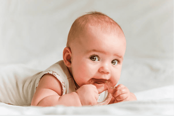 5 easy ways to keep your baby happy when they’re teething 5 easy ways to keep your baby happy when they’re teething