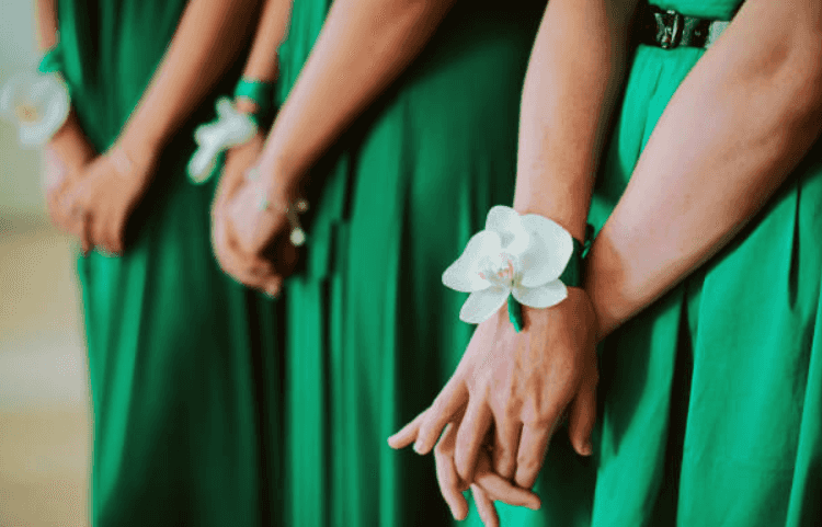 Mum baffled as her best friend keeps her bridesmaids a secret Mum baffled as her best friend keeps her bridesmaids a secret