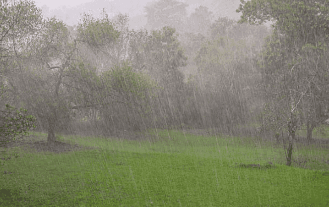 Met Éireann warns that there is a risk of hail and flash floods in Ireland today Met Éireann warns that there is a risk of hail and flash floods in Ireland today